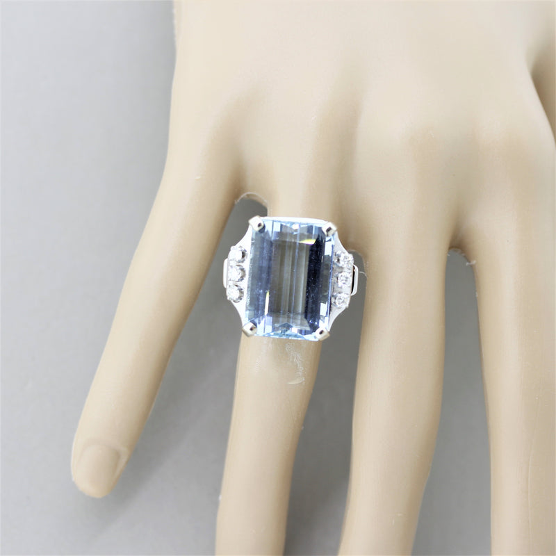 Aquamarine Diamond Gold Cocktail Ring
