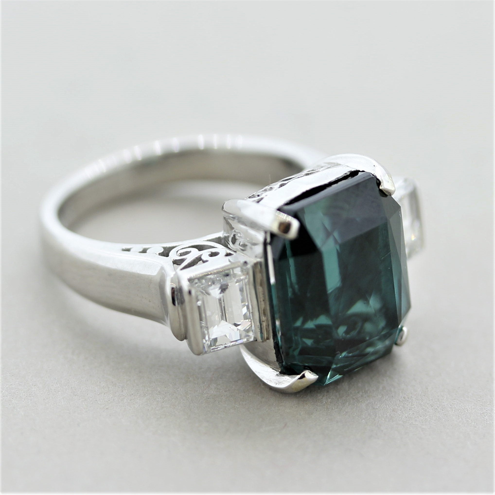 Fine Indicolite Tourmaline Diamond Platinum 3-Stone Ring