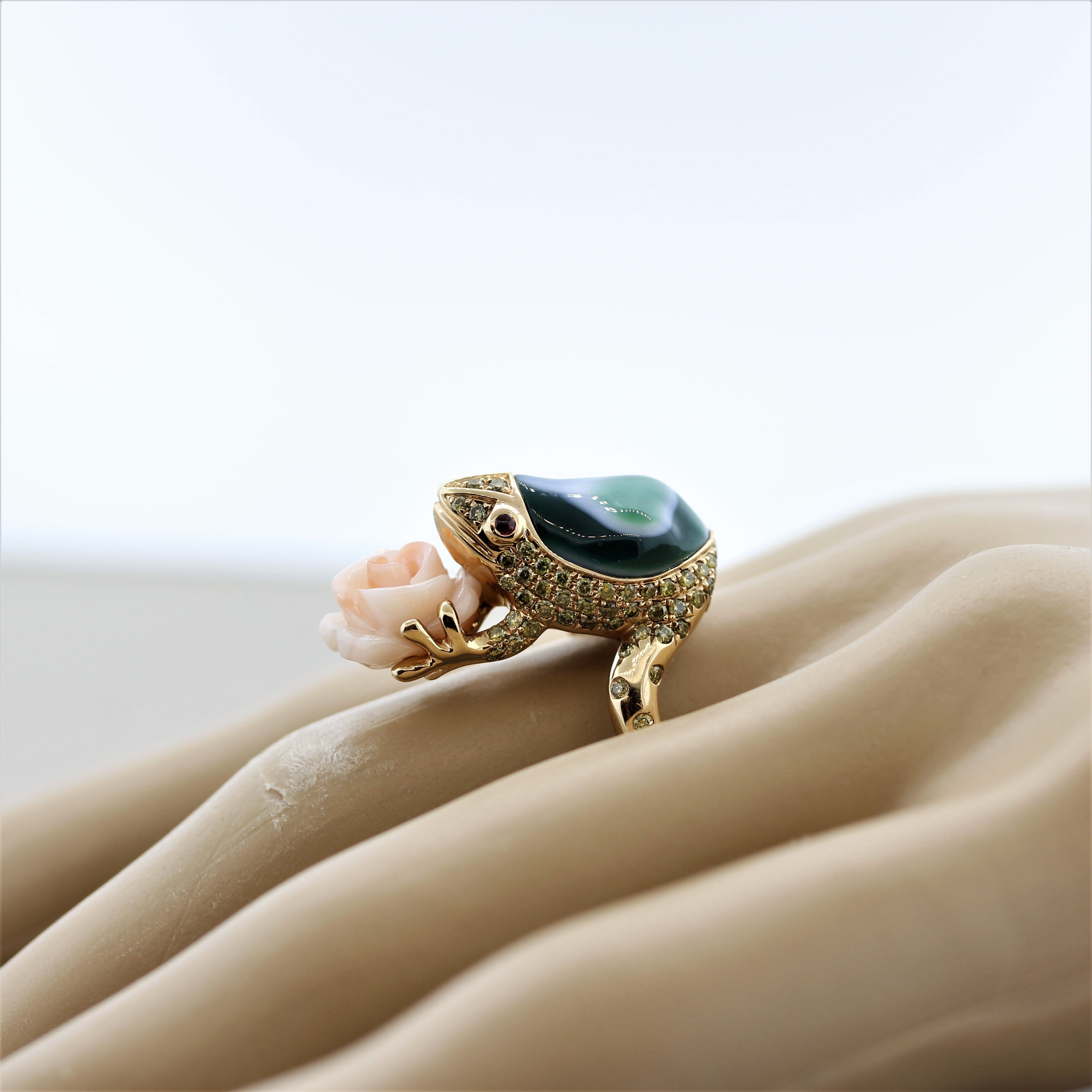 Diamond Agate Coral Flower Gold Frog Ring