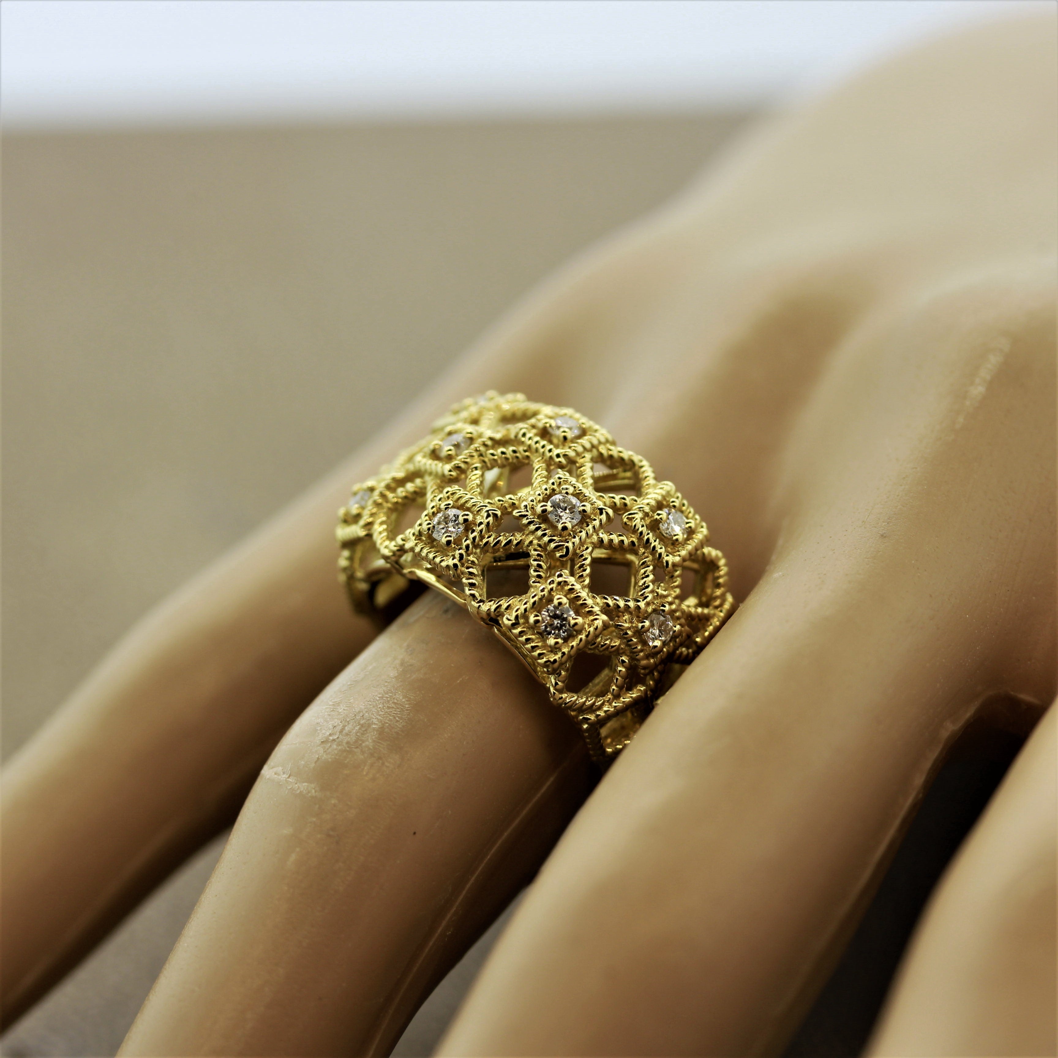 Italian Modern Diamond Gold Ring