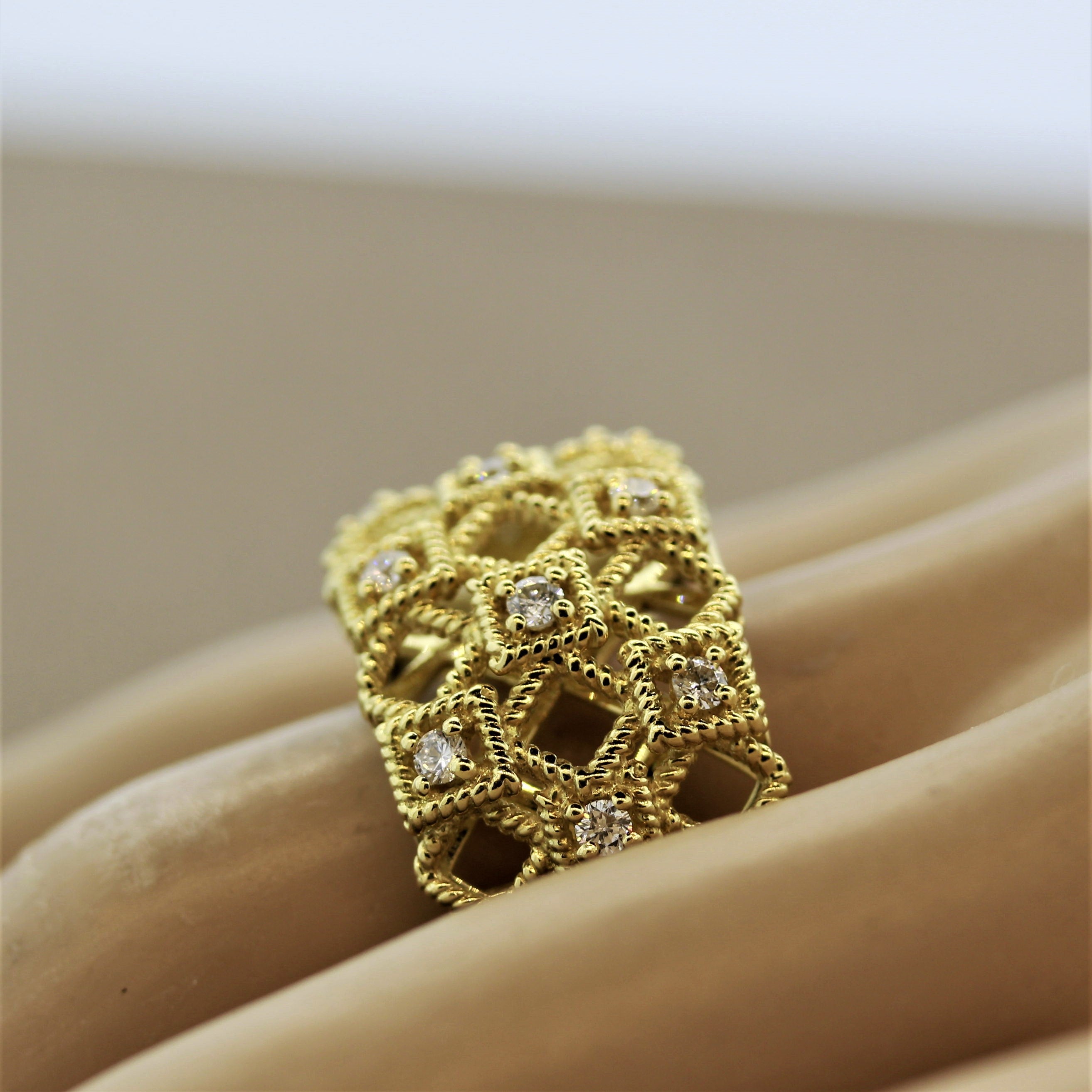 Italian Modern Diamond Gold Ring