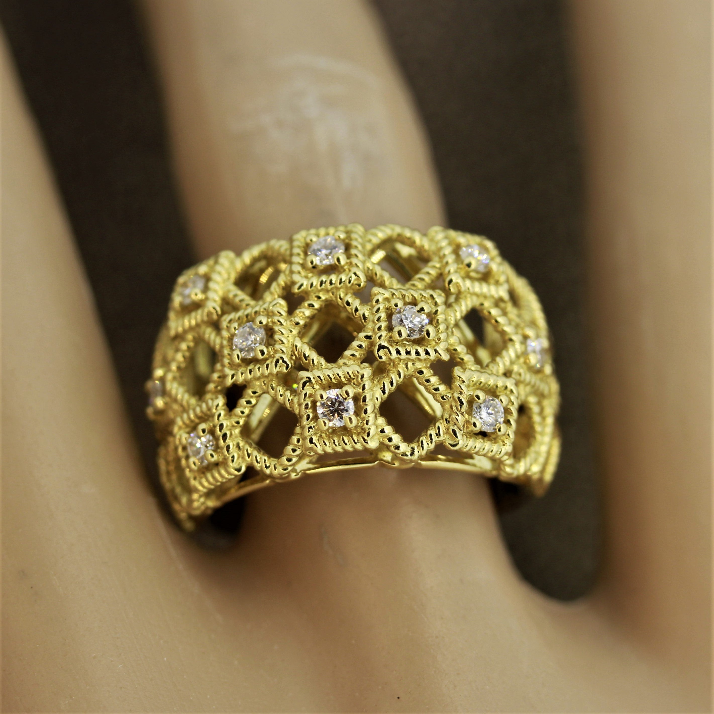 Italian Modern Diamond Gold Ring