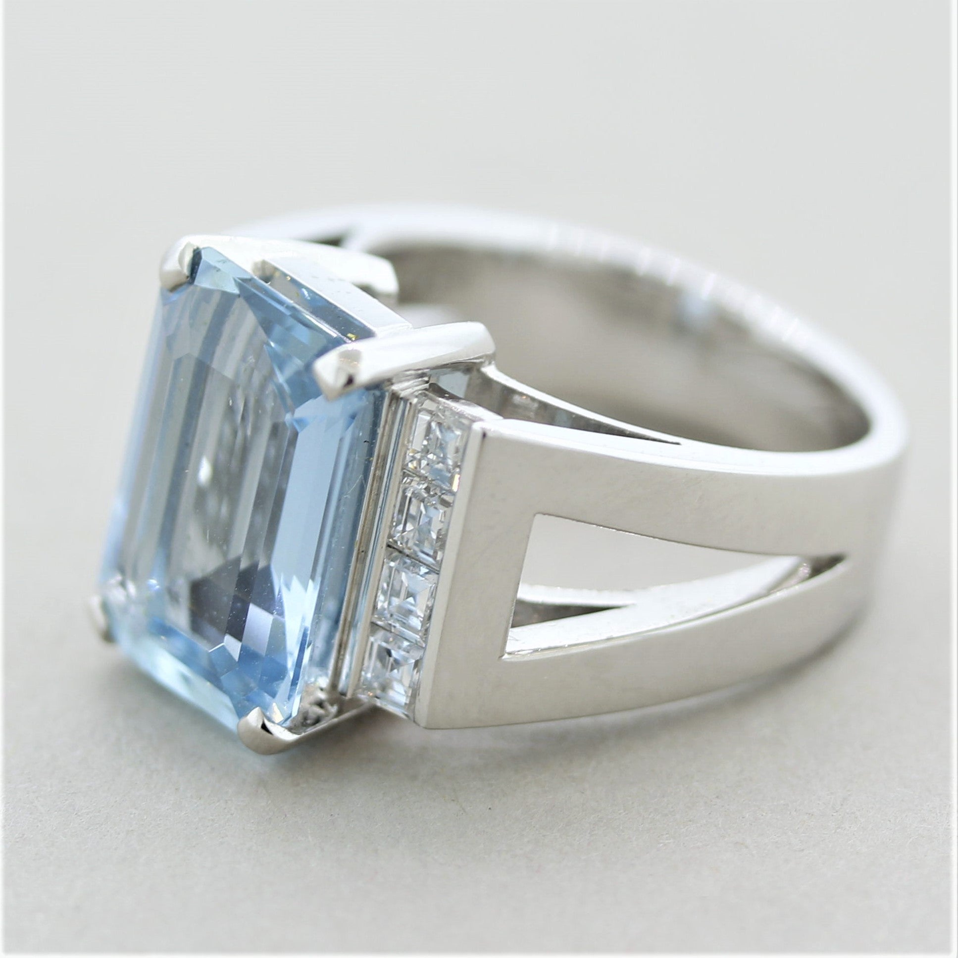 Aquamarine Diamond Platinum Ring