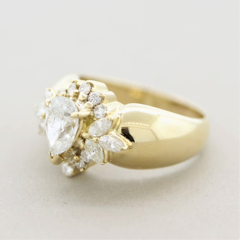 Pear-Shape Diamond Gold Cluster Spray Ring