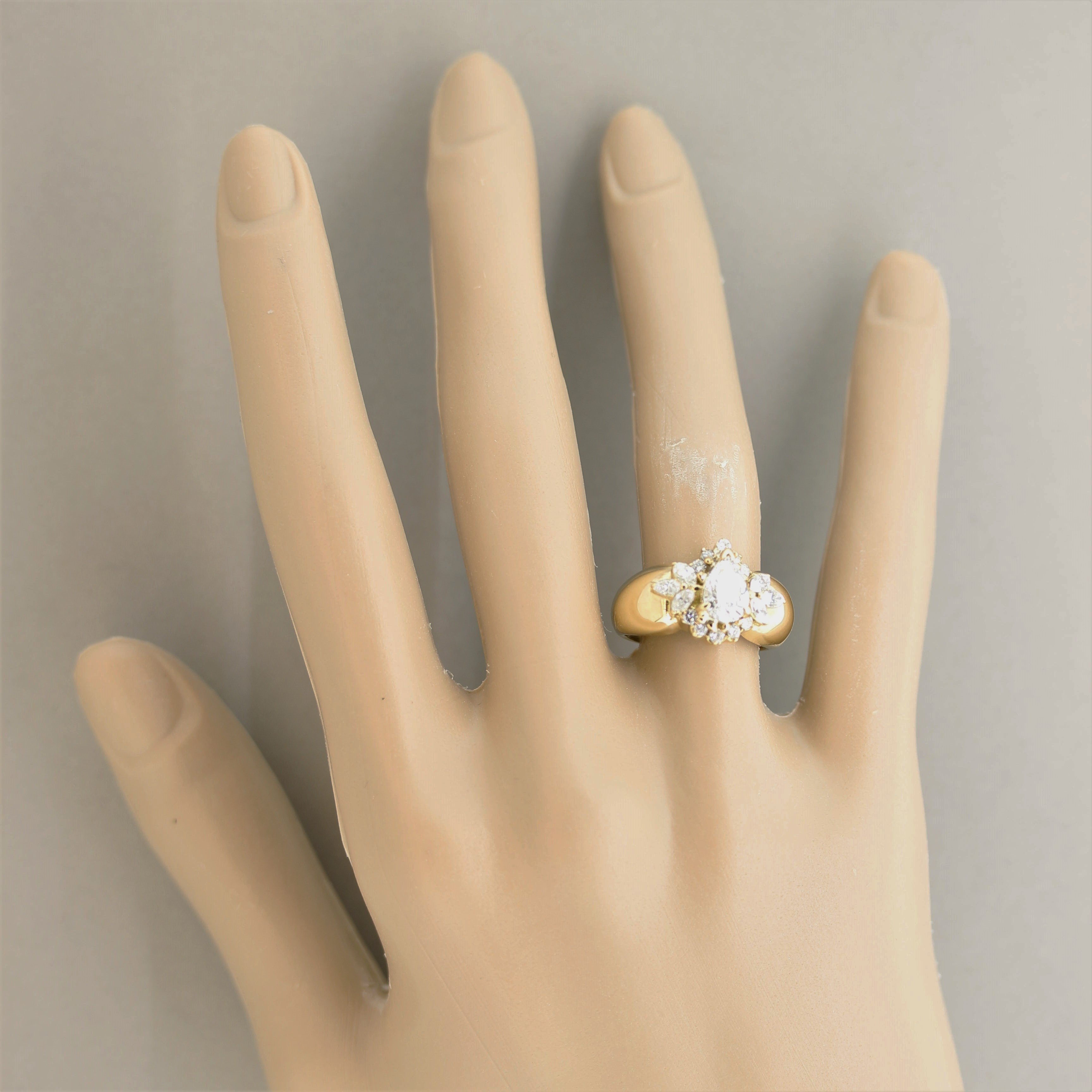 Pear-Shape Diamond Gold Cluster Spray Ring