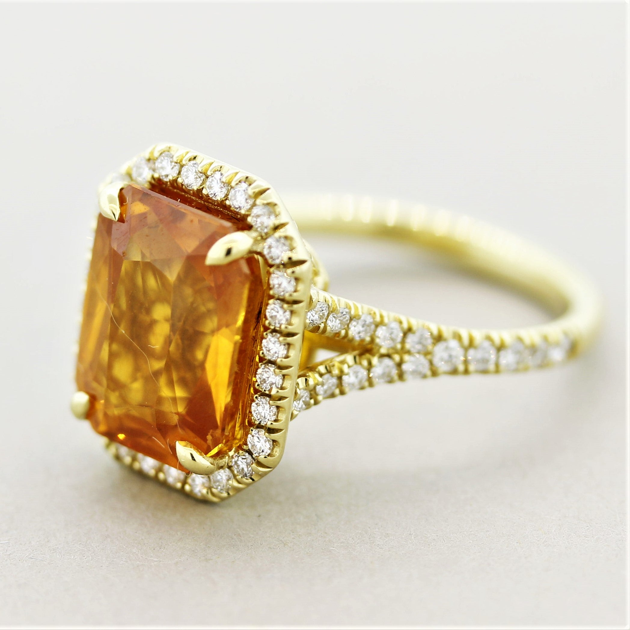 Fancy Orange Sapphire Diamond Gold Ring, GIA Certified