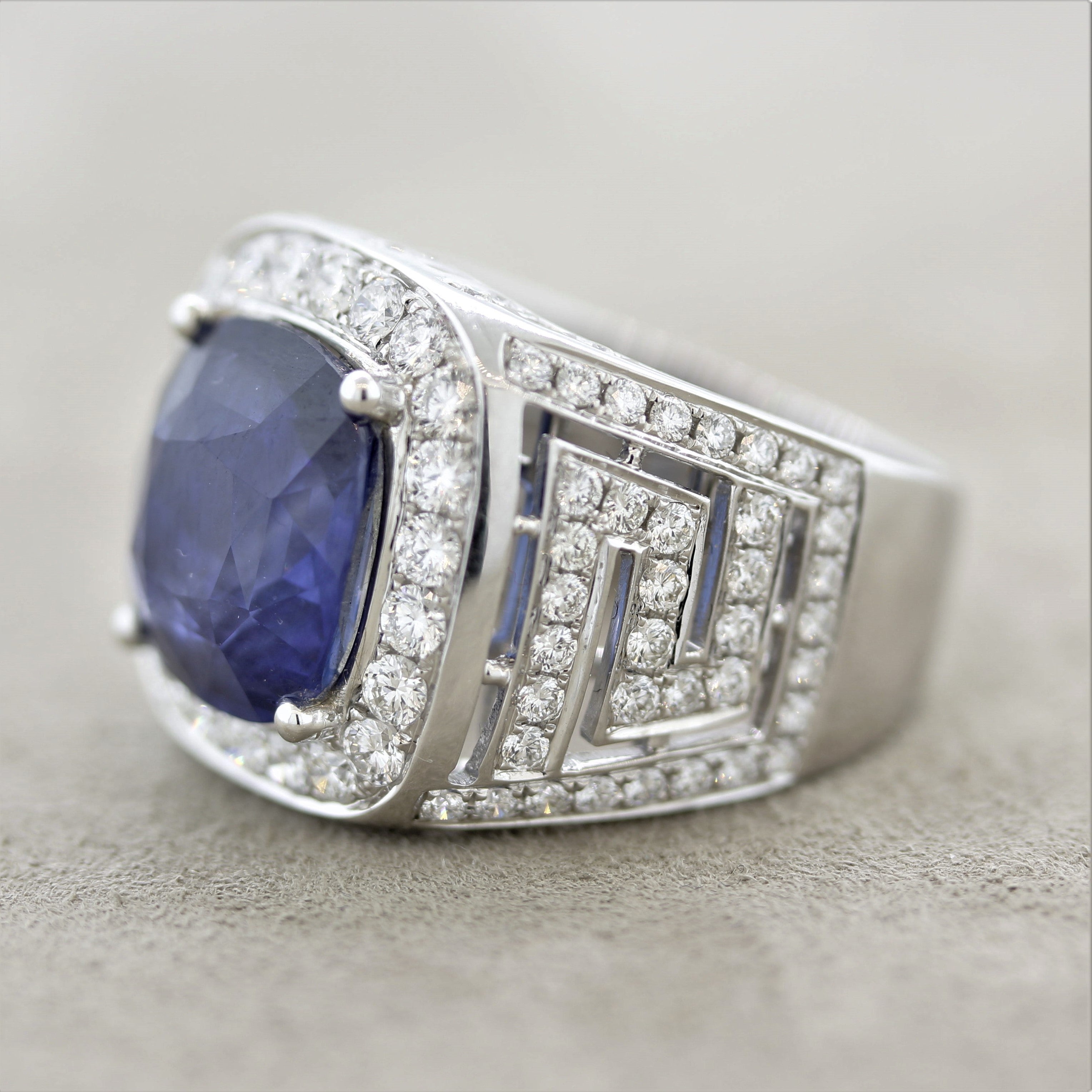 Fine Blue Sapphire Diamond Gold Ring, SSEF, GIA & Lotus Certified