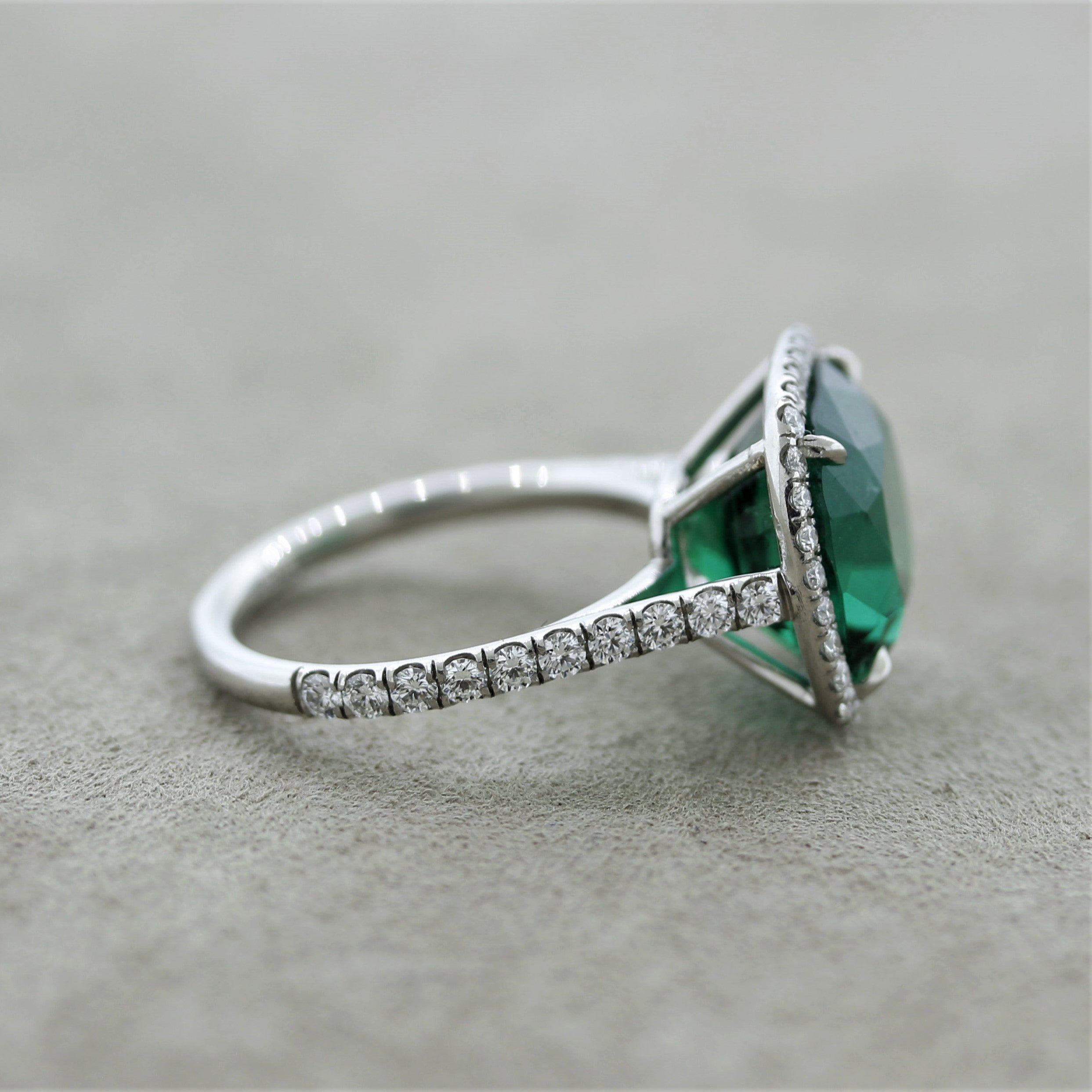 Spectacular Emerald Diamond Platinum Ring, AGL Certified