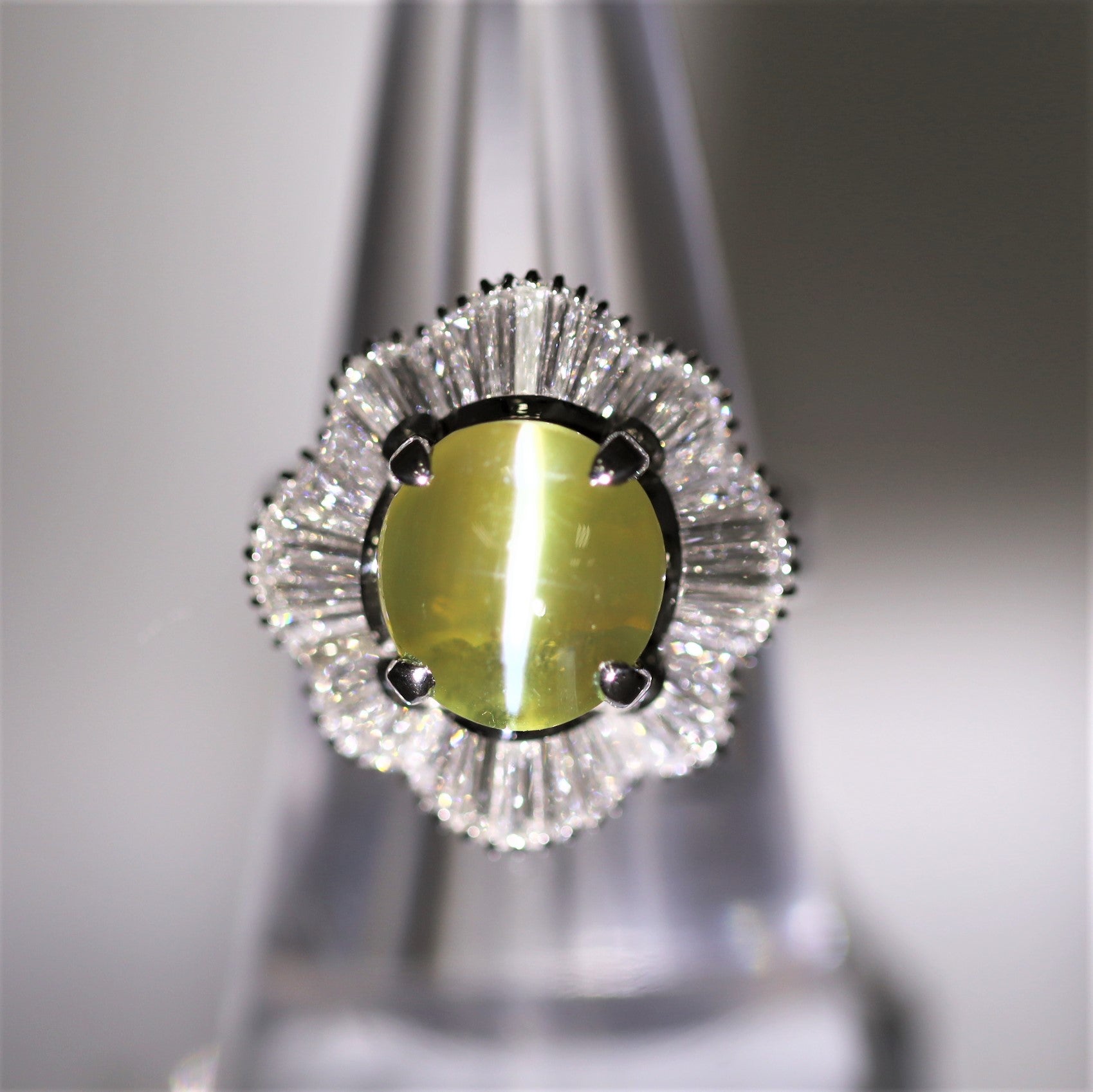 Cats Eye Chrysoberyl Diamond Platinum Floral-Ballerina Ring