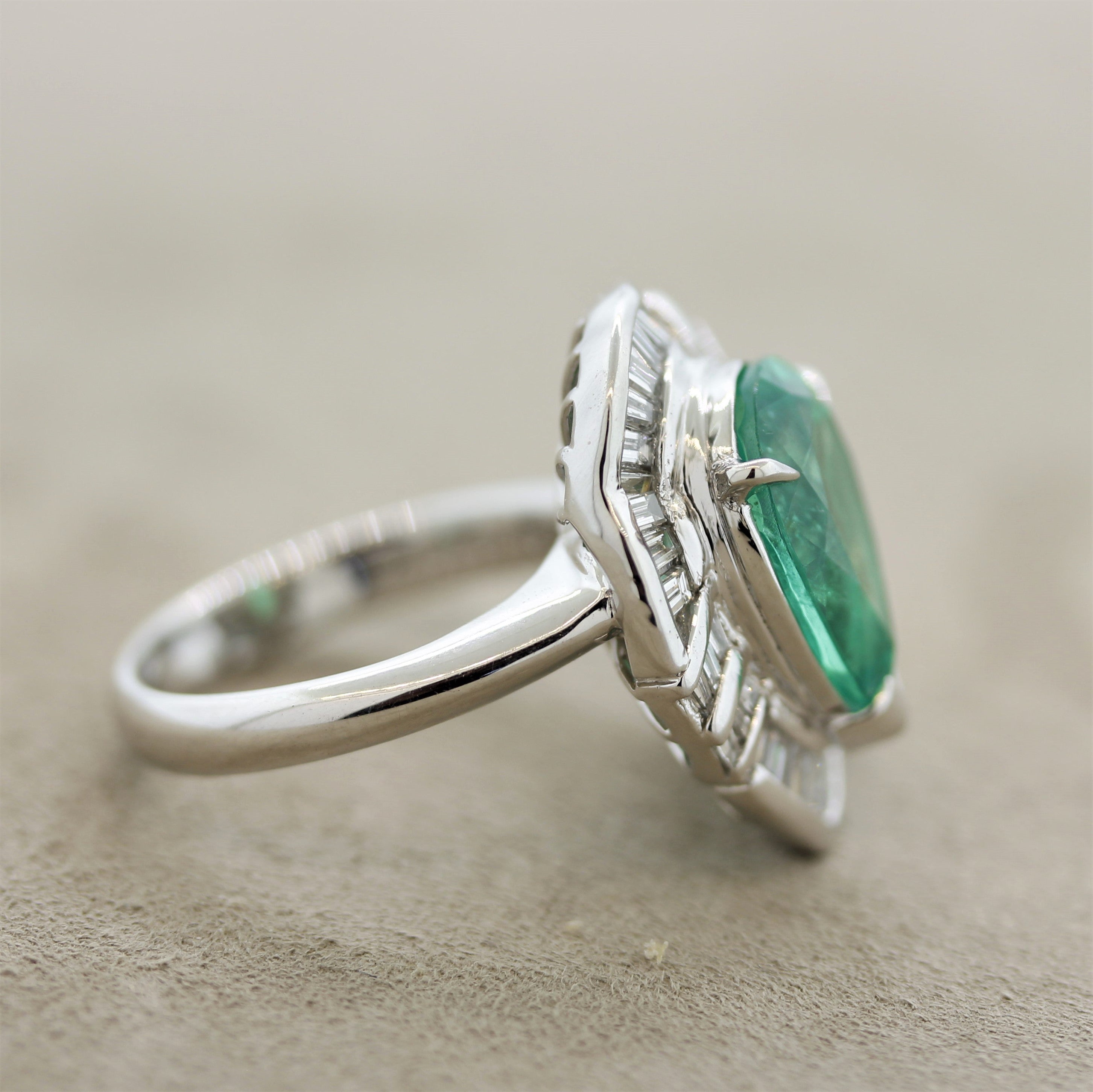 Fine Colombian Emerald Diamond Platinum Ring, GIA Certified