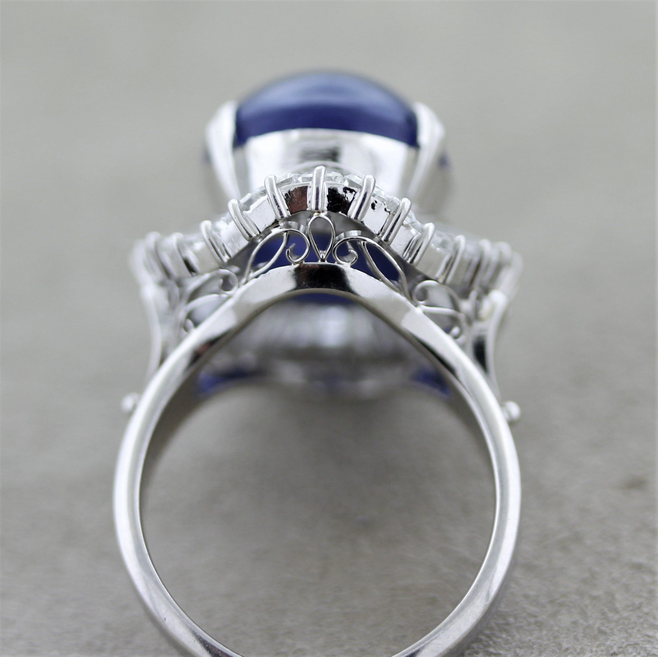 Fine Royal Blue Star Sapphire Diamond Platinum Ring