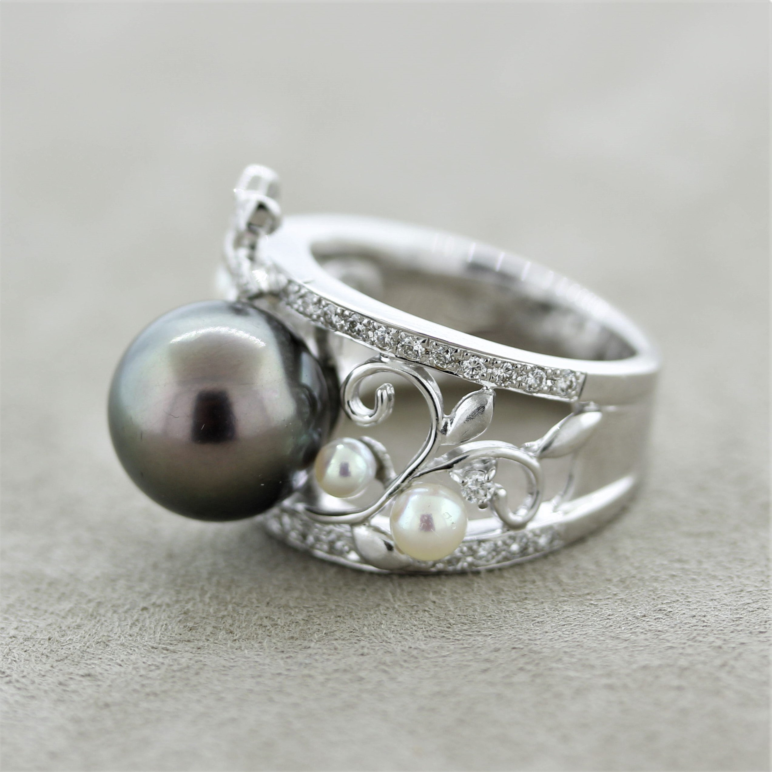 Tahitian & Akoya Pearl Diamond Gold Ring