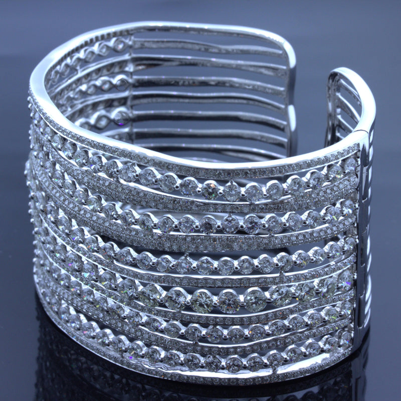 32.76 Carat Diamond 18k White Gold Cuff Bracelet